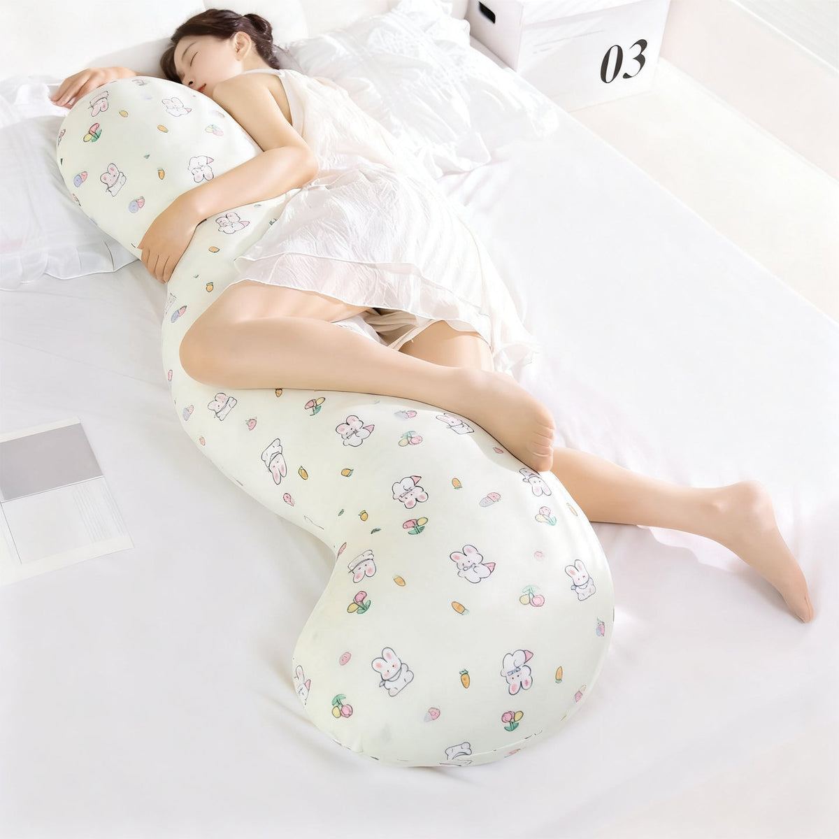 Side sleeper pillow made of cotton, 115 × 48 cm — product view 4