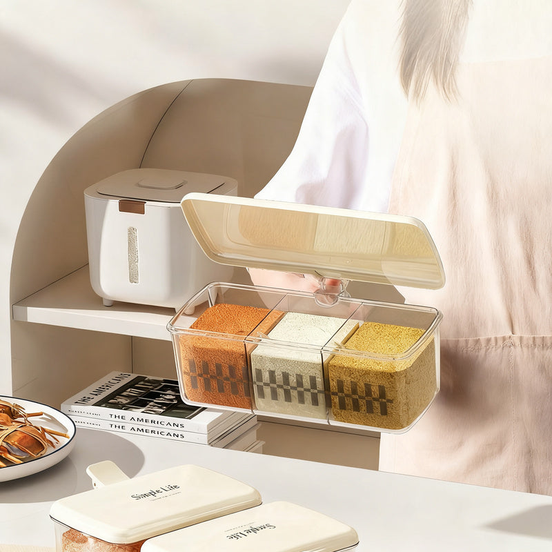 Spice box with multiple compartments — product view 1