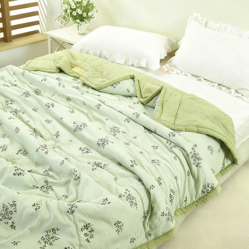 Polyester quilt, machine washable — product view 6