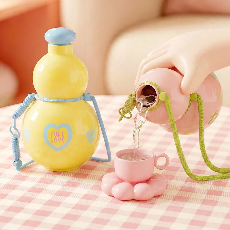 Pumpkin drinking bottle made of Tritan, 880 ml, with carrying handle — product view 1