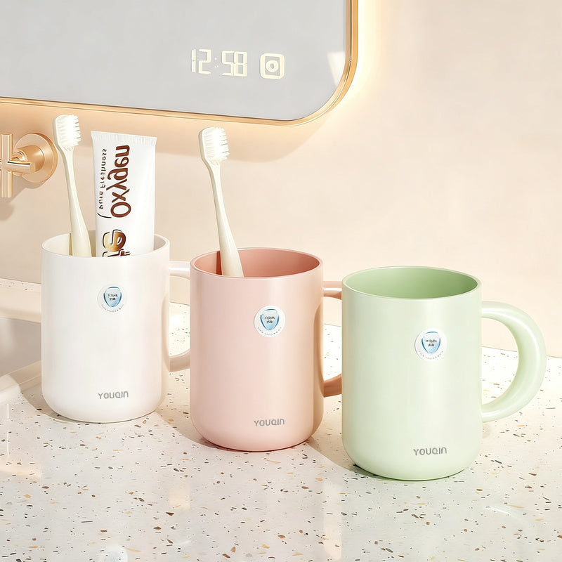 Plastic rinse cup, antibacterial, modern design — product view 1
