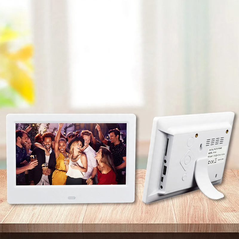 Digital picture frame 7 inch, model H7702D — product view 2