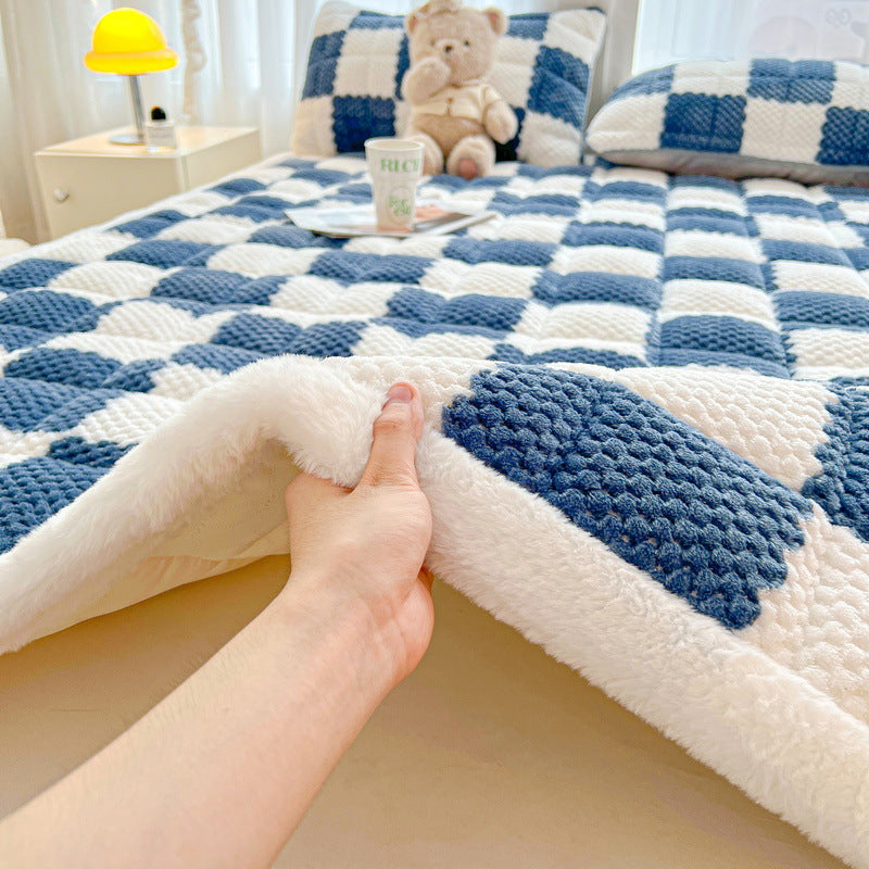 Fleece mattress topper, warm and soft — product view 5