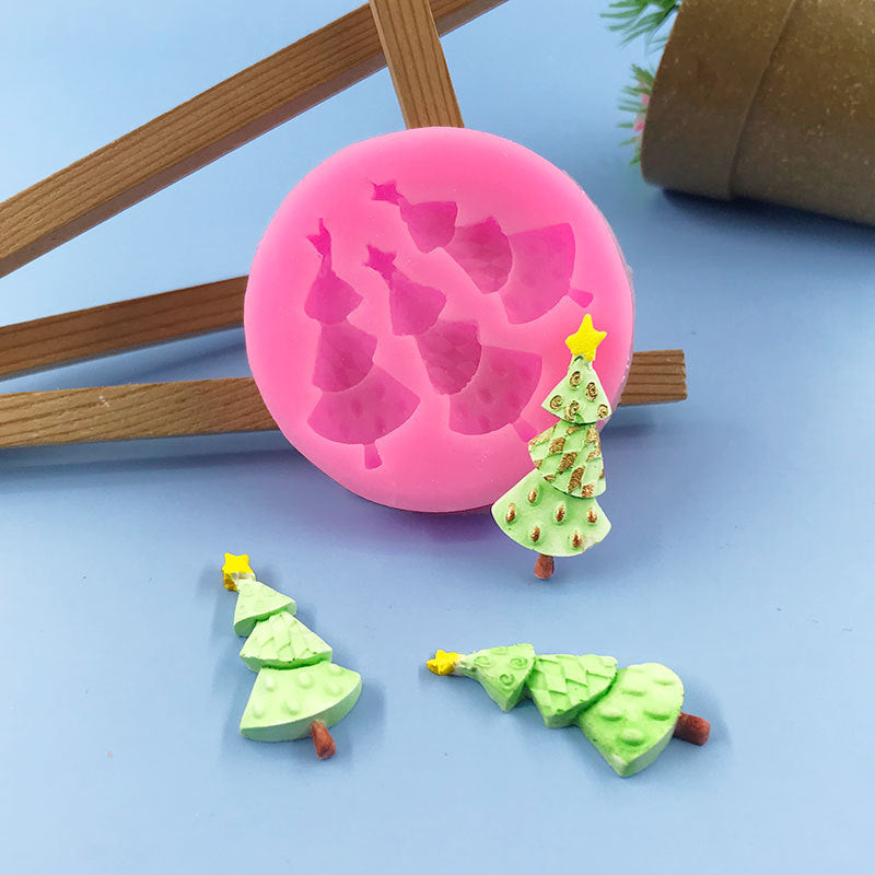LoungeYard | Joyful Tree Cake Mold — product view 5