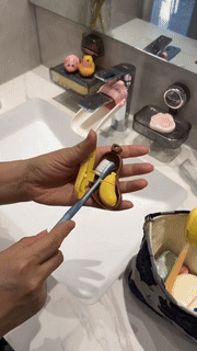 LoungeYard | Toothbrush Head Protective Cover — product view 2