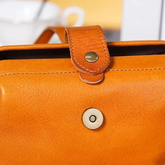 LoungeYard | Genuine Leather Retro Handmade Bag — product view 7