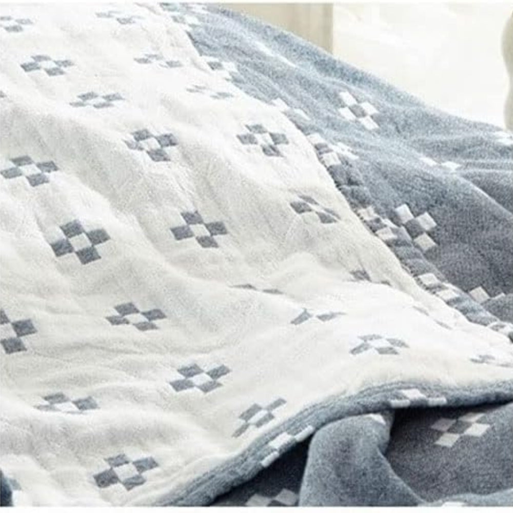 LoungeYard | Cotton Geometric Blanket Throw — product view 4