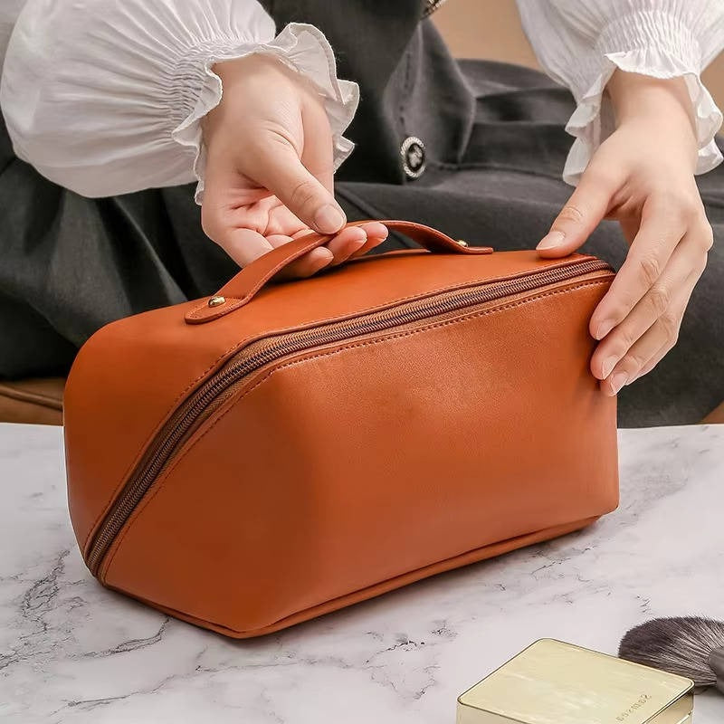 LoungeYard | Cosmetics Storage Bag — product view 1