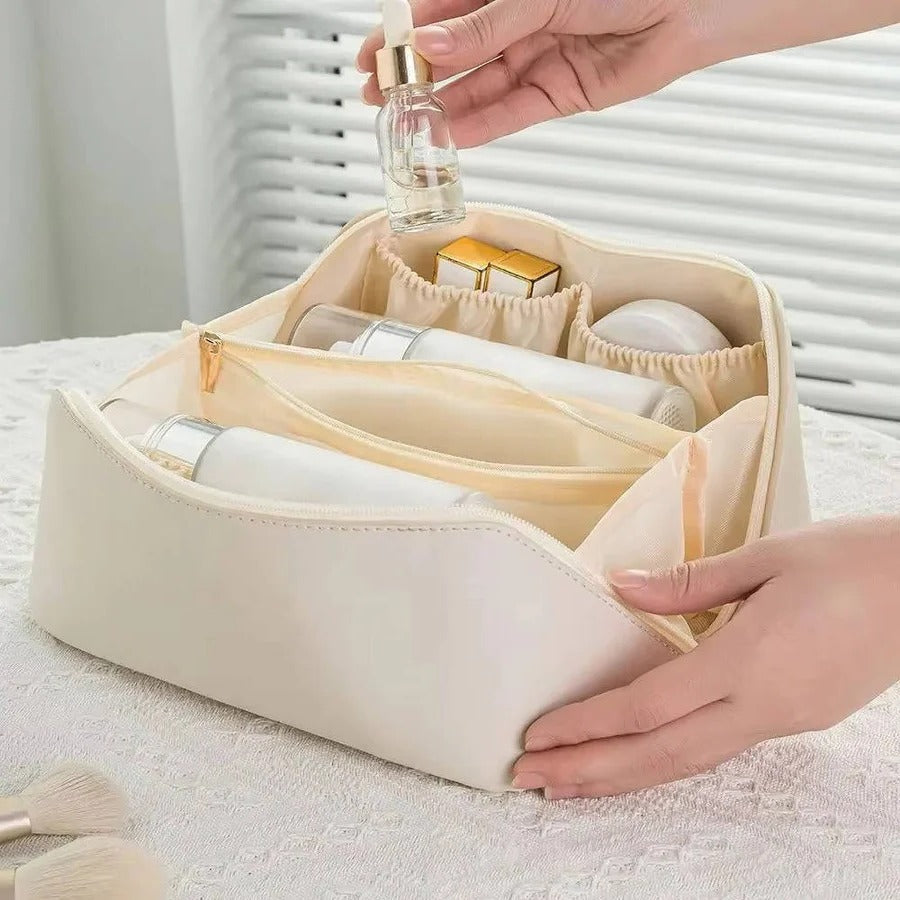 LoungeYard | Cosmetics Storage Bag — product view 7