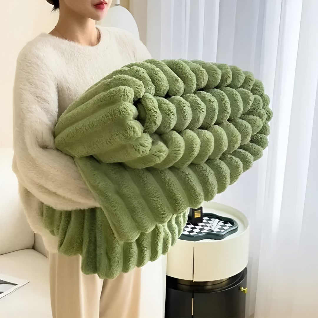 LoungeYard | Plush Faux Fur Blanket Throw — product view 6