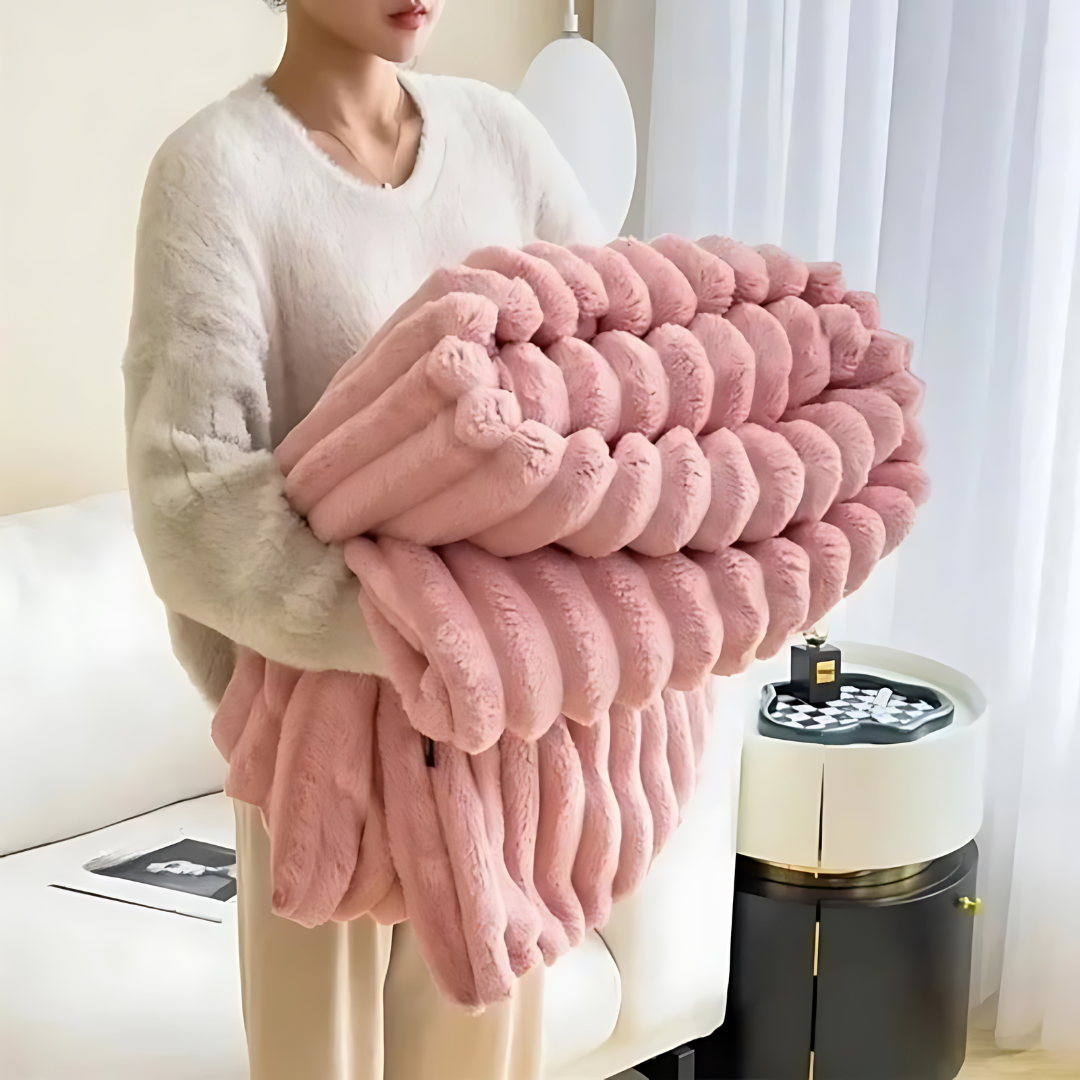 LoungeYard | Plush Faux Fur Blanket Throw — product view 1