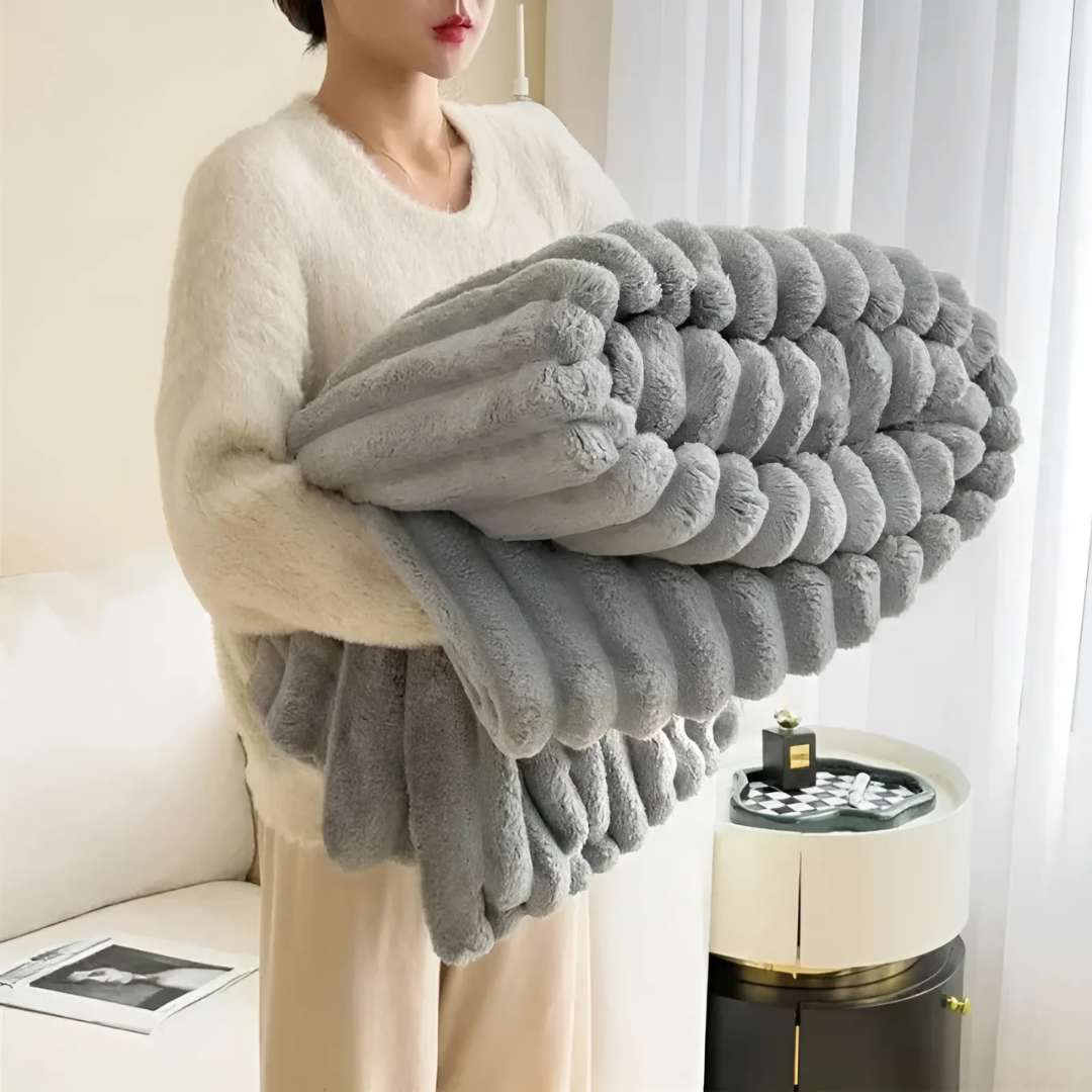 LoungeYard | Plush Faux Fur Blanket Throw — product view 7