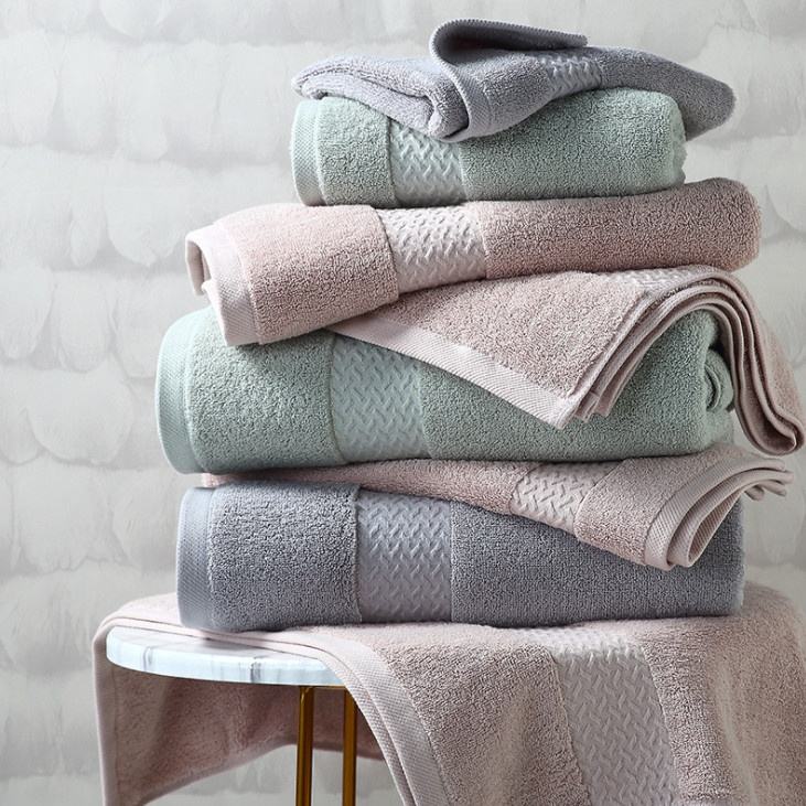 LoungeYard | 100% Egyptian Cotton Bath Towel 70x140cm - grey — product view 4