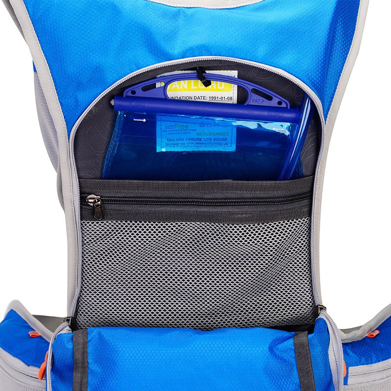 LoungeYard | Lightweight, Waterproof & Built-in Hydration Bladder – AquaPack — product view 5