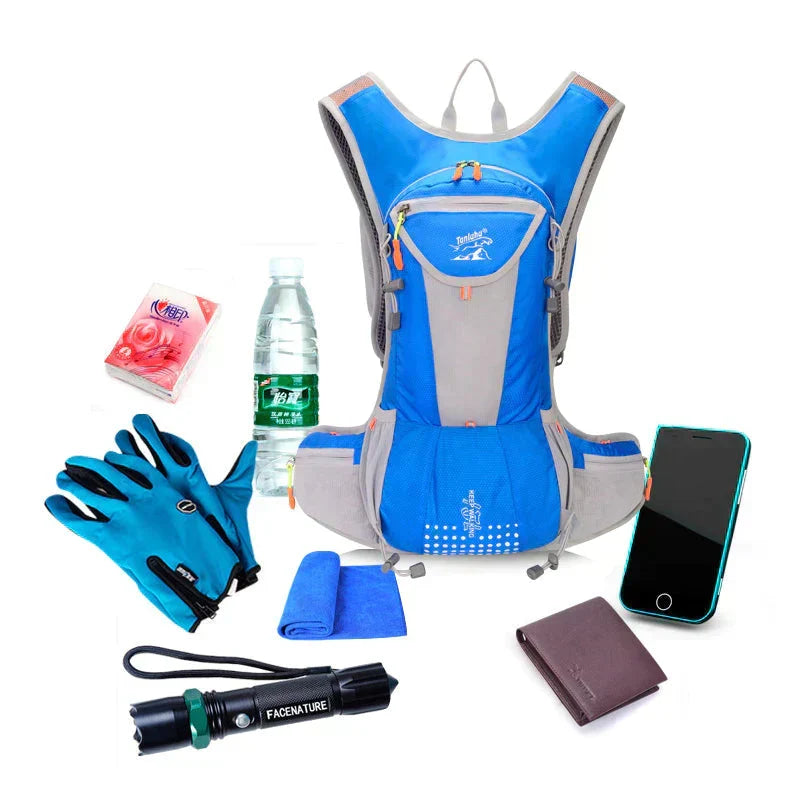 LoungeYard | Lightweight, Waterproof & Built-in Hydration Bladder – AquaPack — product view 6