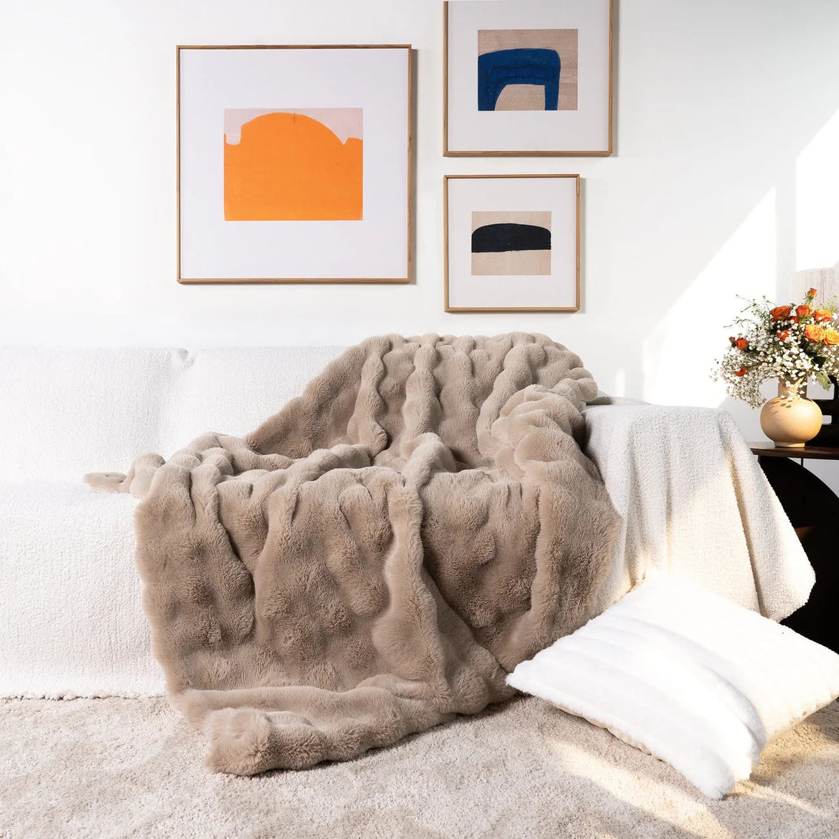 LoungeYard | Plush Faux Fur Throw Blanket — product view 1