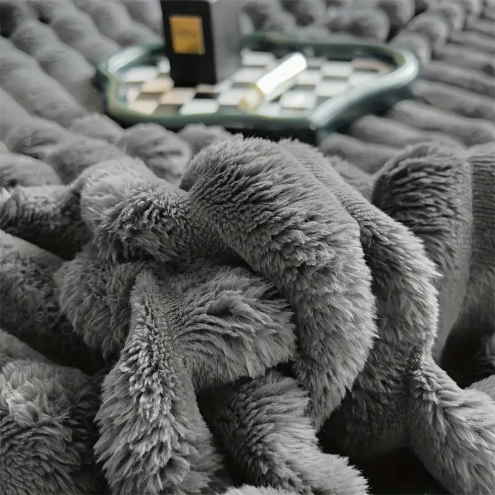 LoungeYard | Plush Faux Fur Blanket Throw — product view 5