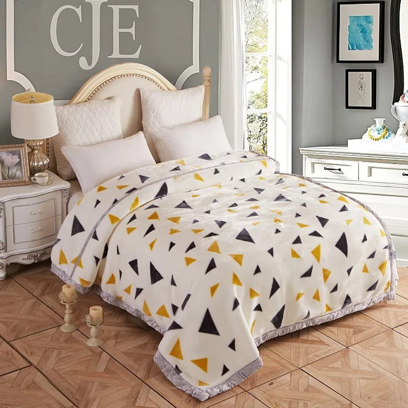 LuxuryWarmth – King Size Duvet for Winter Comfort LoungeYard — product view 1