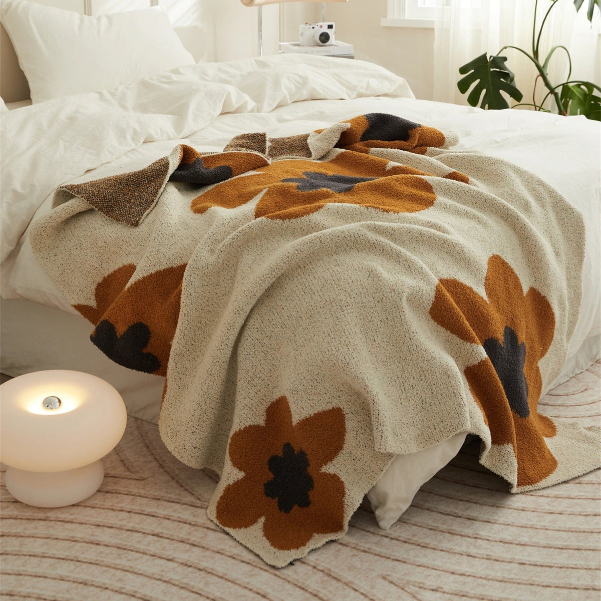 FloralSoft - Luxury Microfiber Blanket for Ultimate Comfort LoungeYard — product view 6