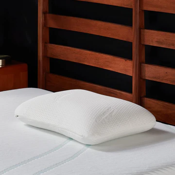 LoungeYard | Foam Pillow — product view 1