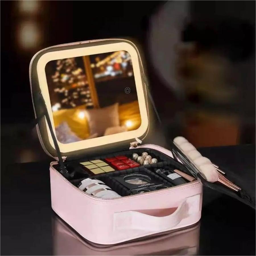 LoungeYard | GlamBolt️ | Radiant on the go with LED makeup bag — product view 1