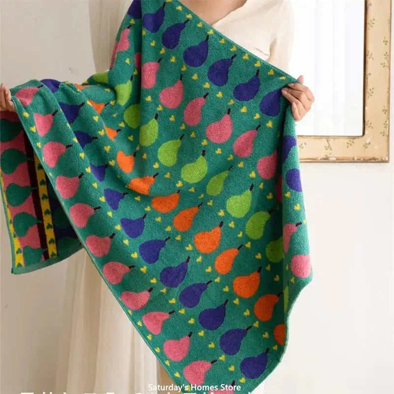 LoungeYard | Soft children's towel made of cotton with pear motif — product view 3