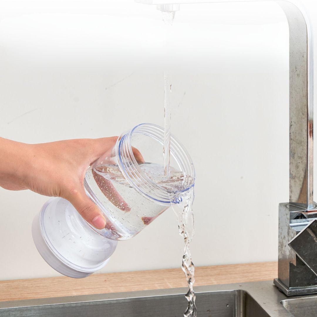 LoungeYard | Practical jar with water sieve — product view 4