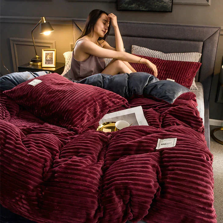 LoungeYard | Fleece Blanket Soft Warm Plush Bedding — product view 2