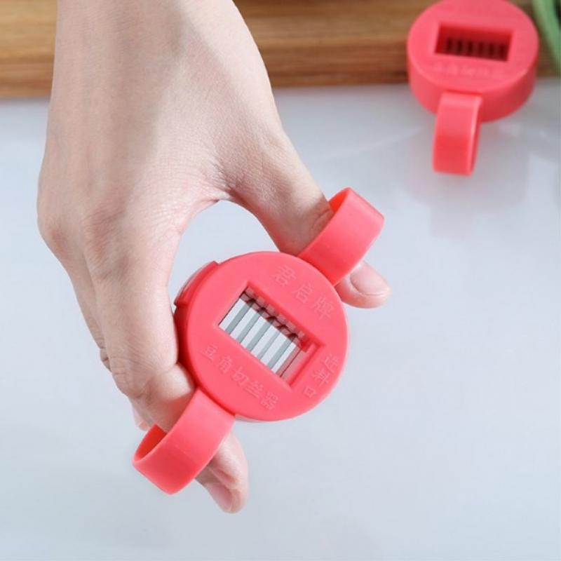 LoungeYard | Multifunctional Manual Green Bean Slicer — product view 2