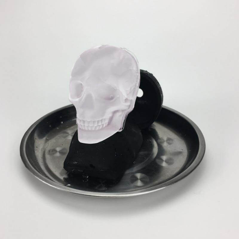 LoungeYard | Big Skull Shape 3D Ice Cube Mold — product view 5