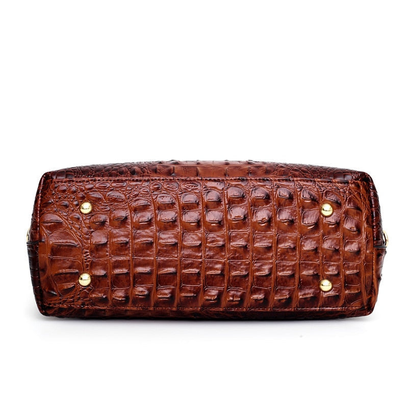 LoungeYard | Leather Crocodile Bag – with handcrafted details — product view 3