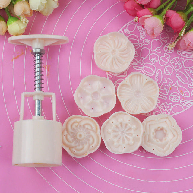 LoungeYard | DIY Flower Shape Cookie Cutter — product view 5