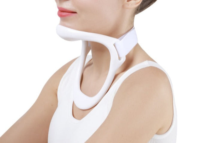 LoungeYard | Adjustable Neck Support Protector — product view 3