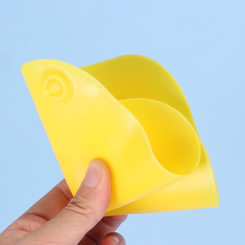 LoungeYard | Summer Style Silicone Universal Drain Cover — product view 3