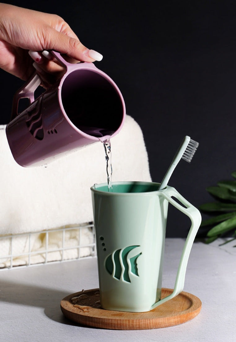 LoungeYard | Nordic Minimalist Toothbrush Holder Cup — product view 3