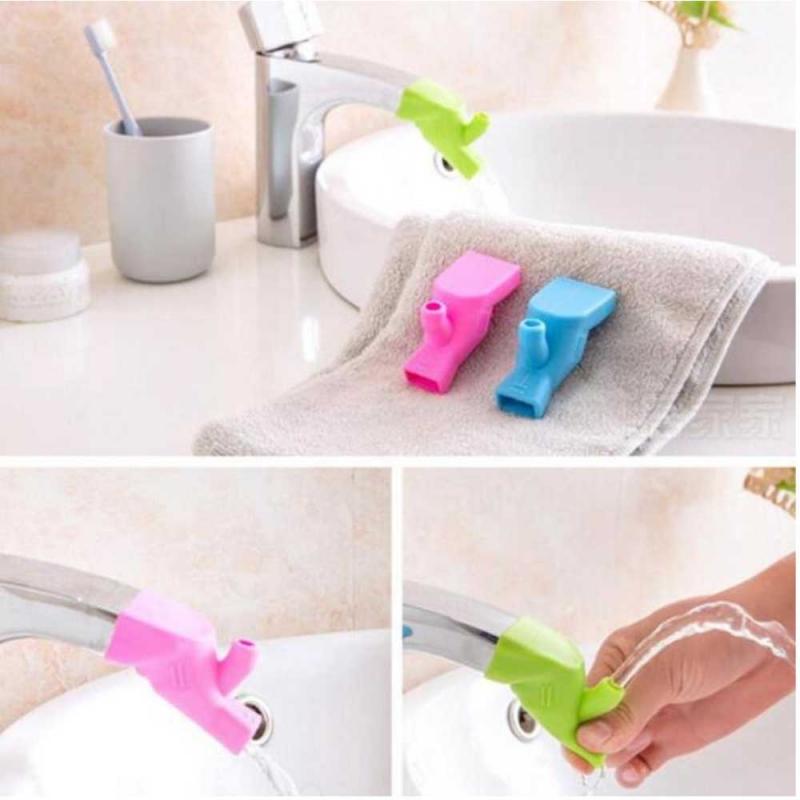 LoungeYard | Elastic Kids Water Faucet Extension — product view 4