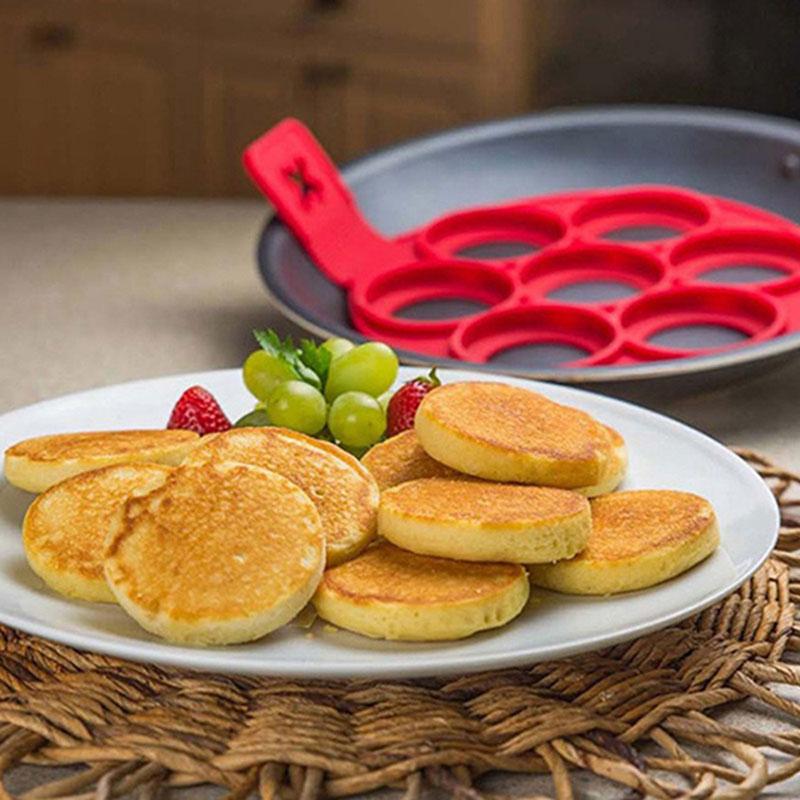 Non-Stick Silicone Egg & Pancake Mold | LoungeYard — product view 2