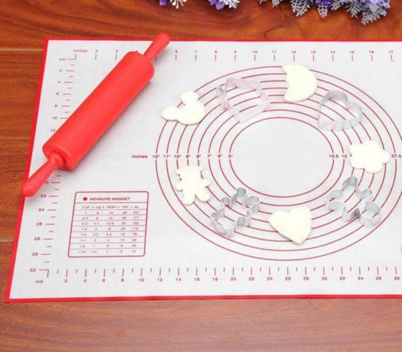 LoungeYard | Silicone Non-Stick Baking Pizza Mats — product view 4