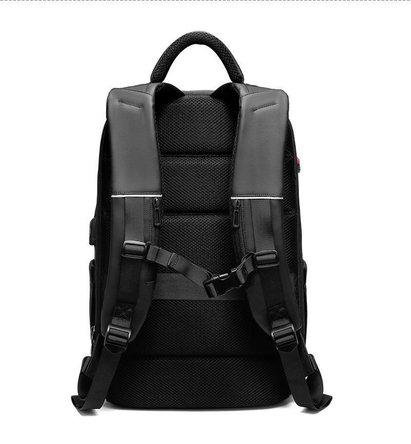 LoungeYard | 15.6 Inch Laptop Travel Backpack Water Repellent Functional Rucksack With USB Charging Port — product view 5