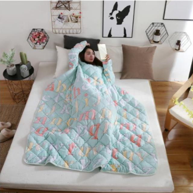 LoungeYard | Winter Lazy Quilt With Sleeves — product view 7