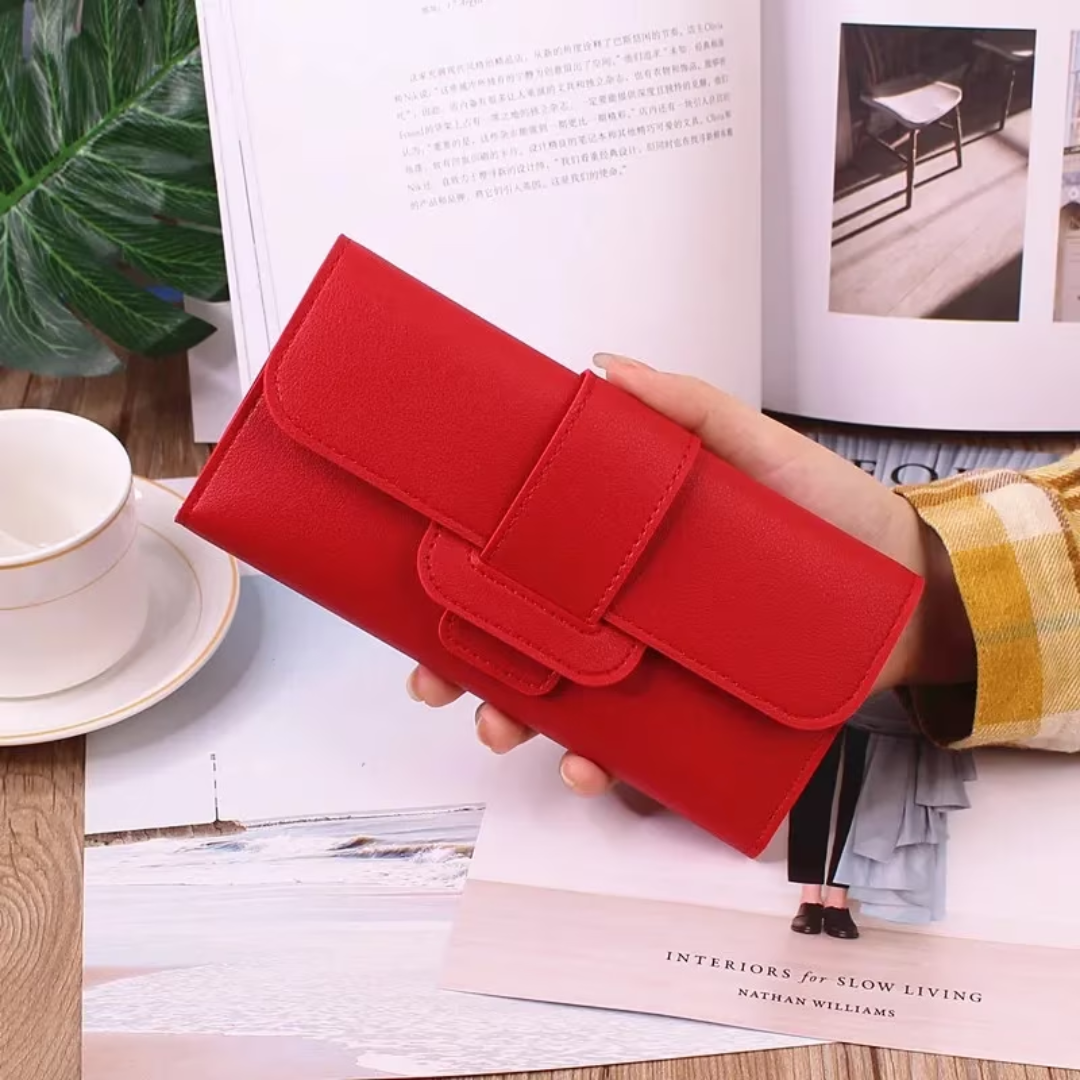 Minimalist Leather Wallet for Him LoungeYard — product view 1