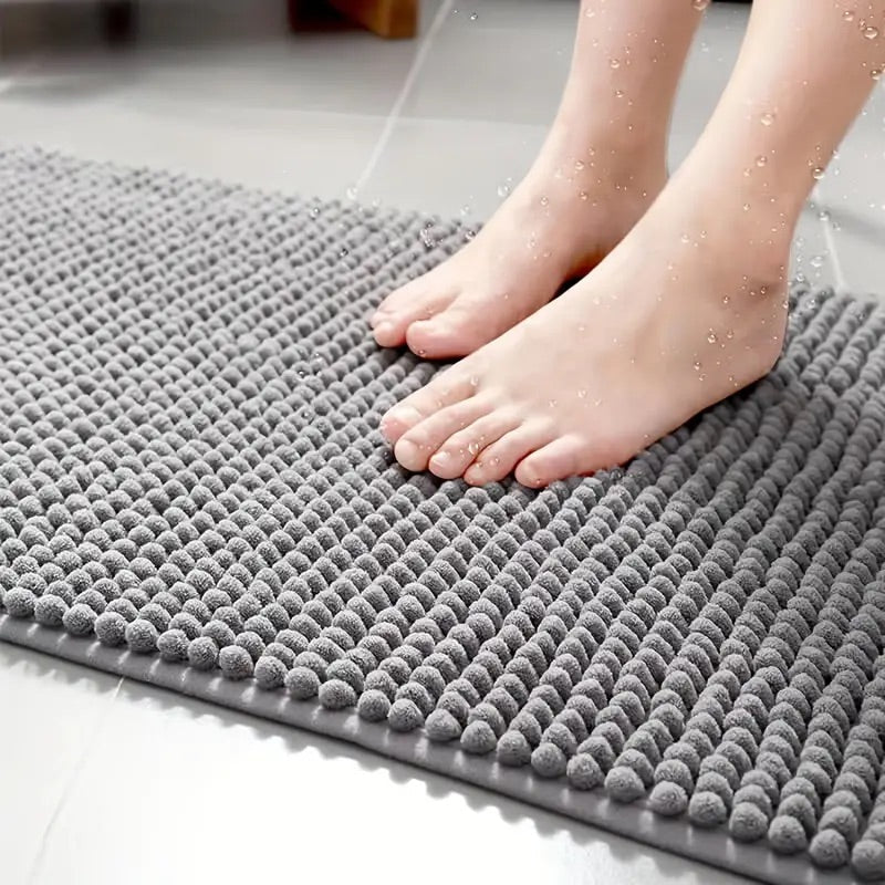 LoungeYard | SOFTDRY – Chenille Microfiber Bath Mat with Non-Slip Base — product view 4