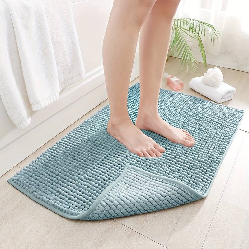 LoungeYard | SOFTDRY – Chenille Microfiber Bath Mat with Non-Slip Base — product view 2