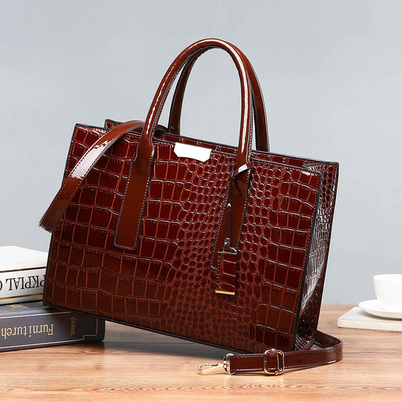 LoungeYard | Bag with crocodile embossing. — product view 5