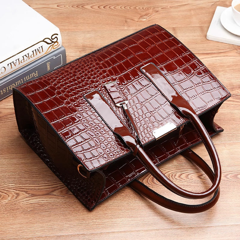 LoungeYard | Bag with crocodile embossing. — product view 6