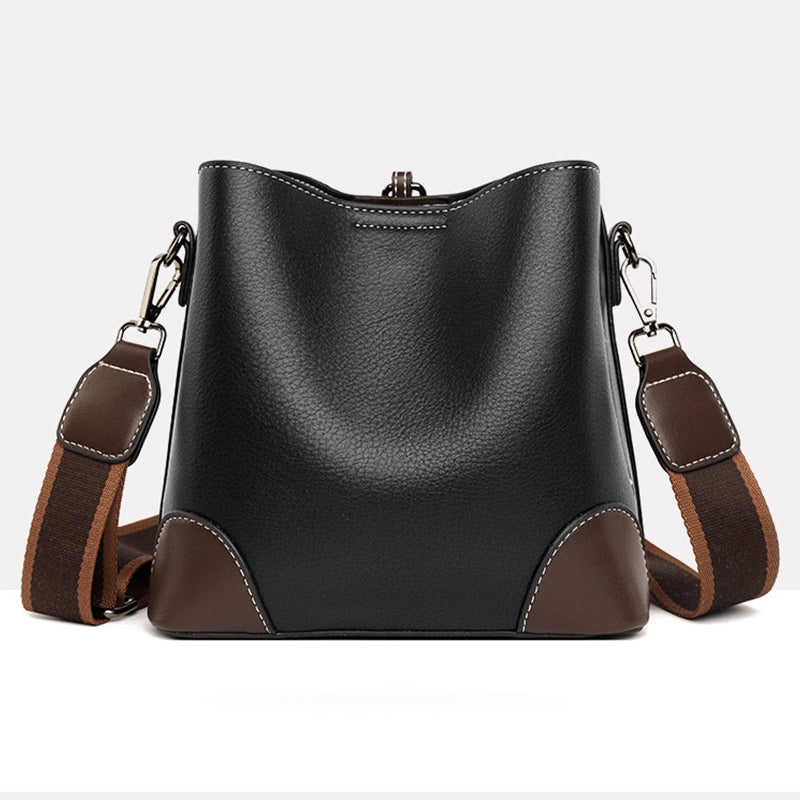 EleganceCross - Luxury and Practical Shoulder Bag for Every Day LoungeYard — product view 2