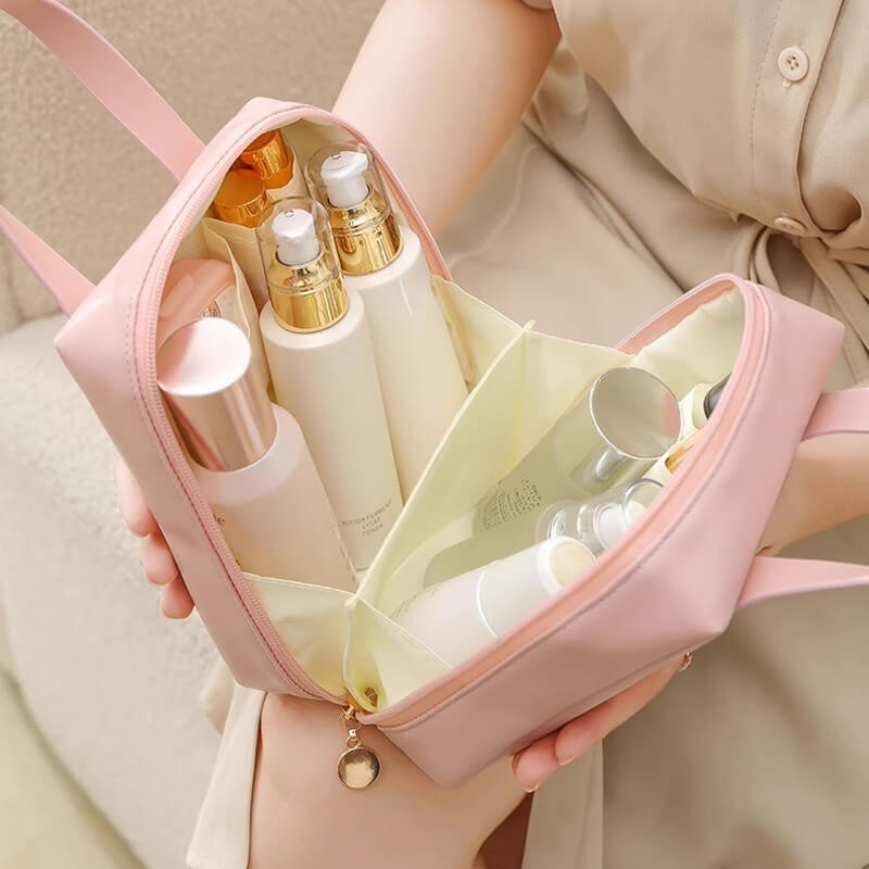LoungeYard | Travel bag for cosmetics — product view 6
