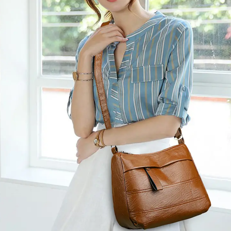 LoungeYard | Retro shoulder bag in multiple layers with large capacity — product view 2