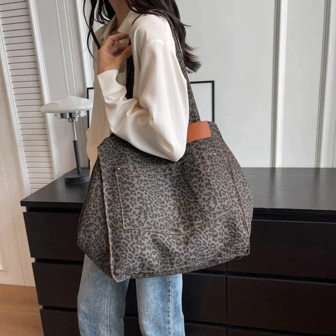 LoungeYard | Stylish Handbag with Leopard Print - WildElegance — product view 1