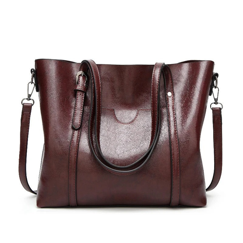 LoungeYard | Stylish leather handbag with handcrafted details — product view 4